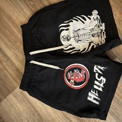 Hellstar Shorts Outfit 