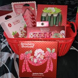 Strawberry Shortcake Christmas Makeup Basket 