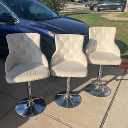 3 Bar Stools 