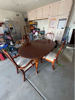 Dining room table