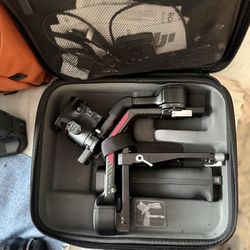 DJI - RS4 Pro Combo With Extended Battery Grip