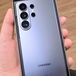 Vendo o Cambio 👌

Samsung Galaxy S26 Ultra 5G 
Tmobile
256gb 12gb ram
Caja y accesorios 
Como Nuevo