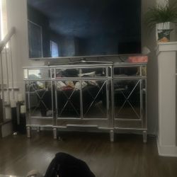Mirrored tv Stand/ Console
