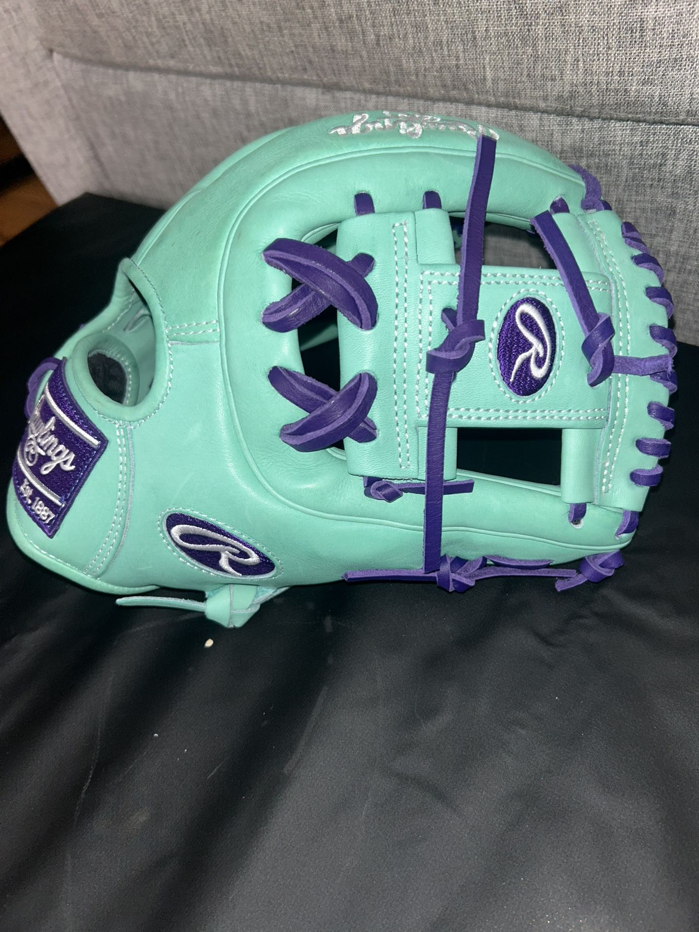 *NEW* Rawlings Heart of the Hide 11.5" Baseball Glove