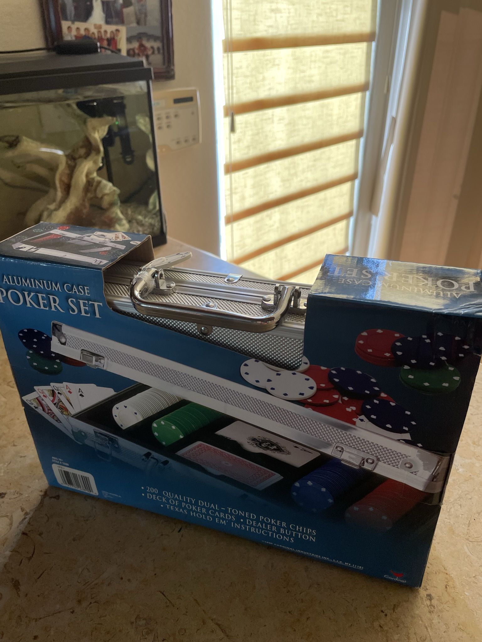 New ALUMINUM CASE POKER SET