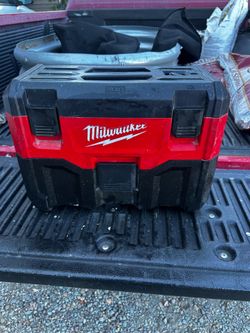 Milwaukee vacuum