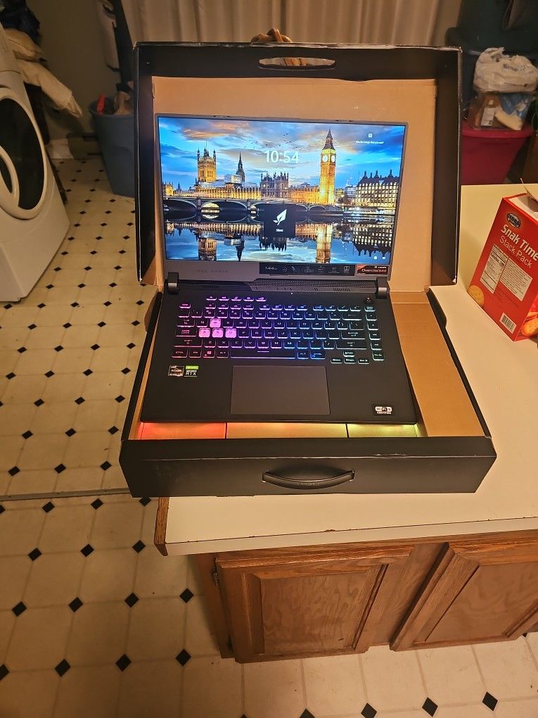 BRAND NEW, ASUS GAMING CUMPUTER!!!