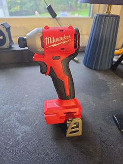 1/4 brushless impact driver