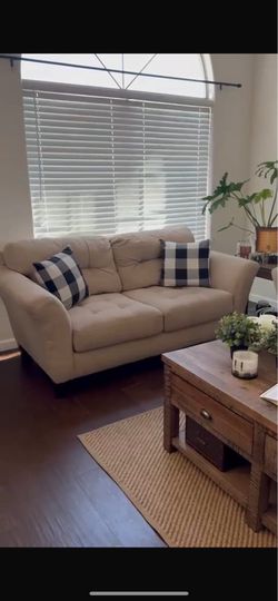 Sofas semi buenos