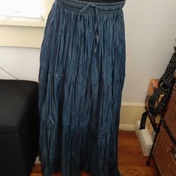 Medium  Long Clean  Skirt With Beads and more Price Is Very e