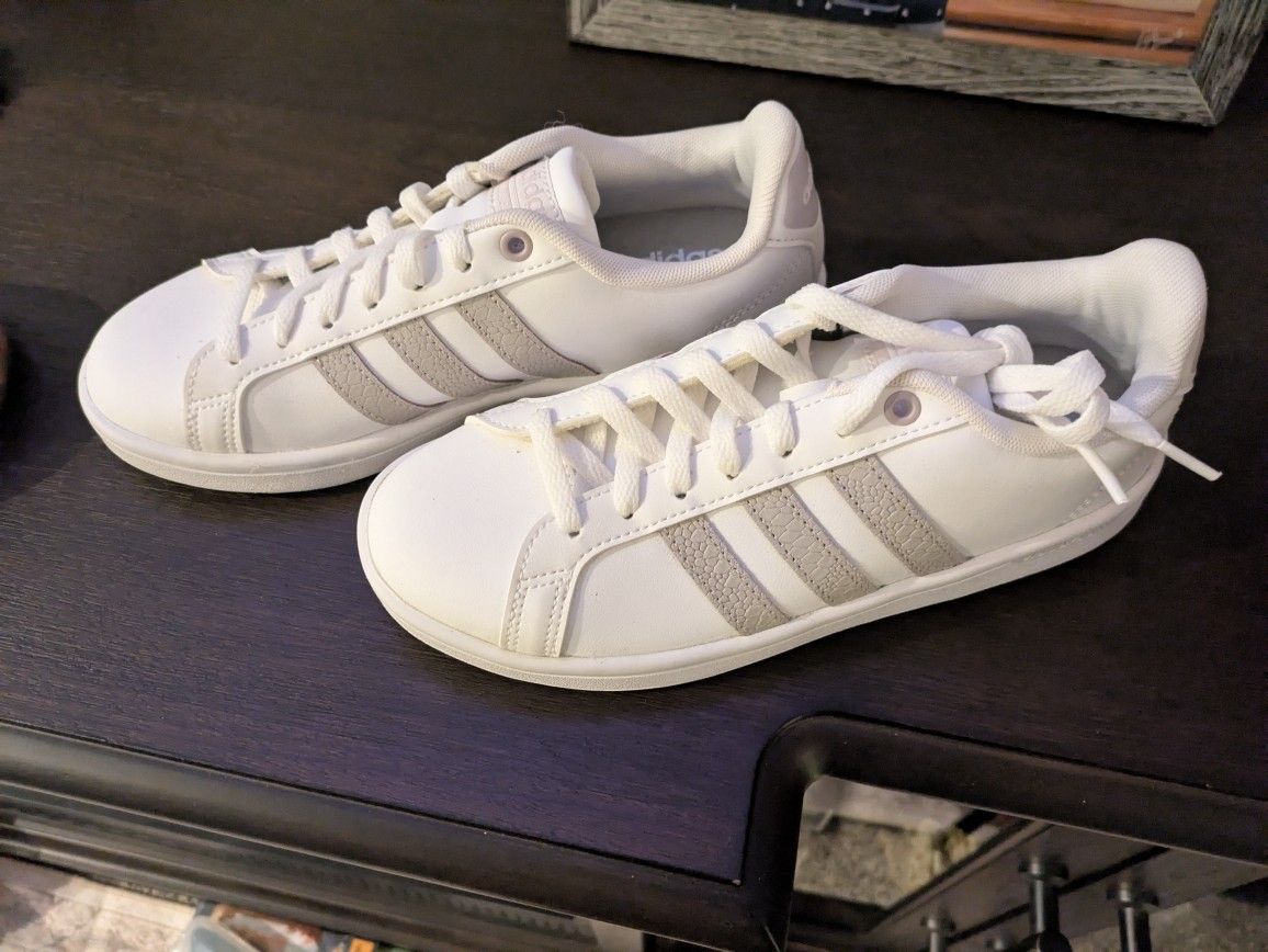 Adidas White With pink stripe