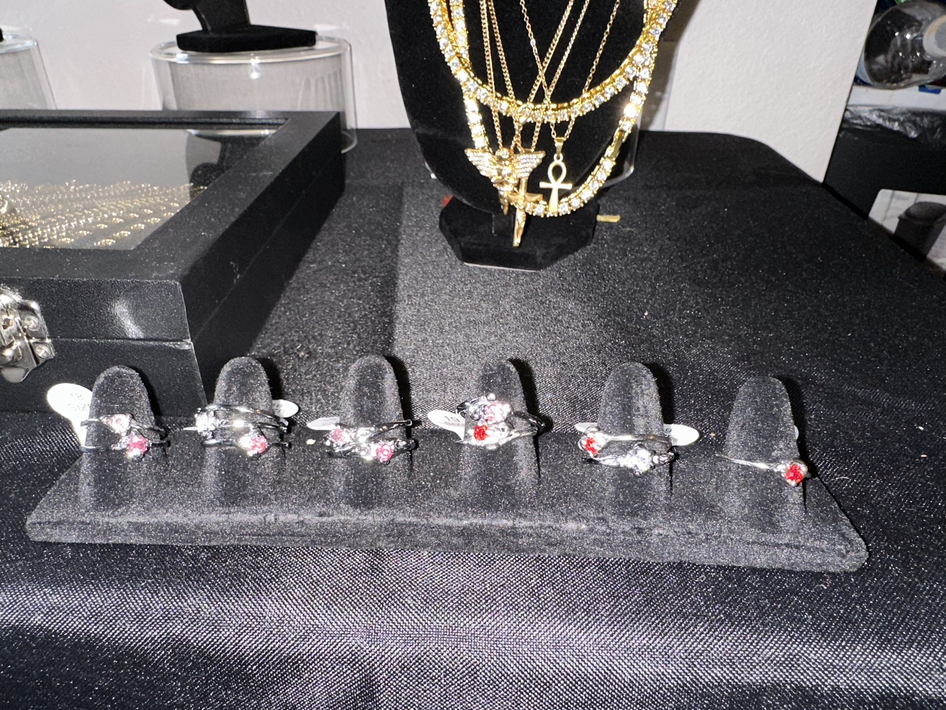 Various rings Sz 16 - 19