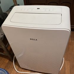 Della 12,000 BTU Floor A/C w/remote