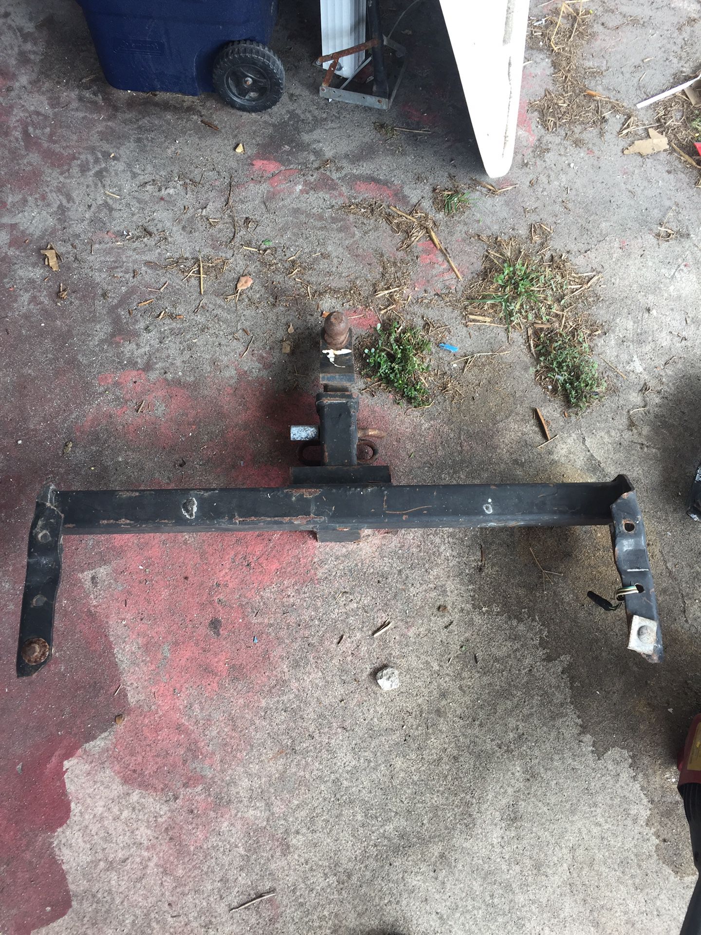 Heavy duty tow hitch receiver
