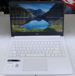 Hewlett-Packard Laptop (CGH048235)