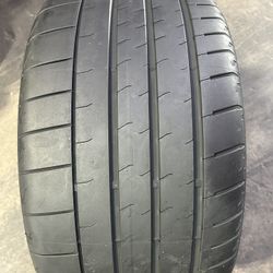 SINGLE USED TIRE BRIDGESTONE POTENZA SPORT…305/35/20