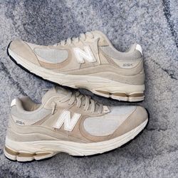 New Balance 2002r Beige