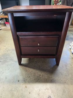 Free night stand