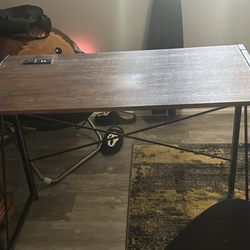 Desk And Chair (price Can Be Negotiated) 