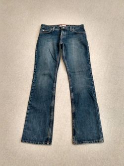 LADIES OLD NAVY LIKE NEW STRAIGHT LEG 5-POCKET BLUE JEANS SIZE 6