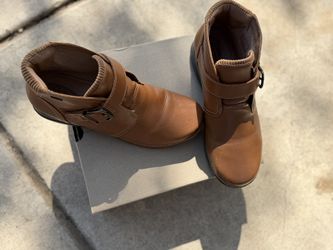 Clarks Low Booties