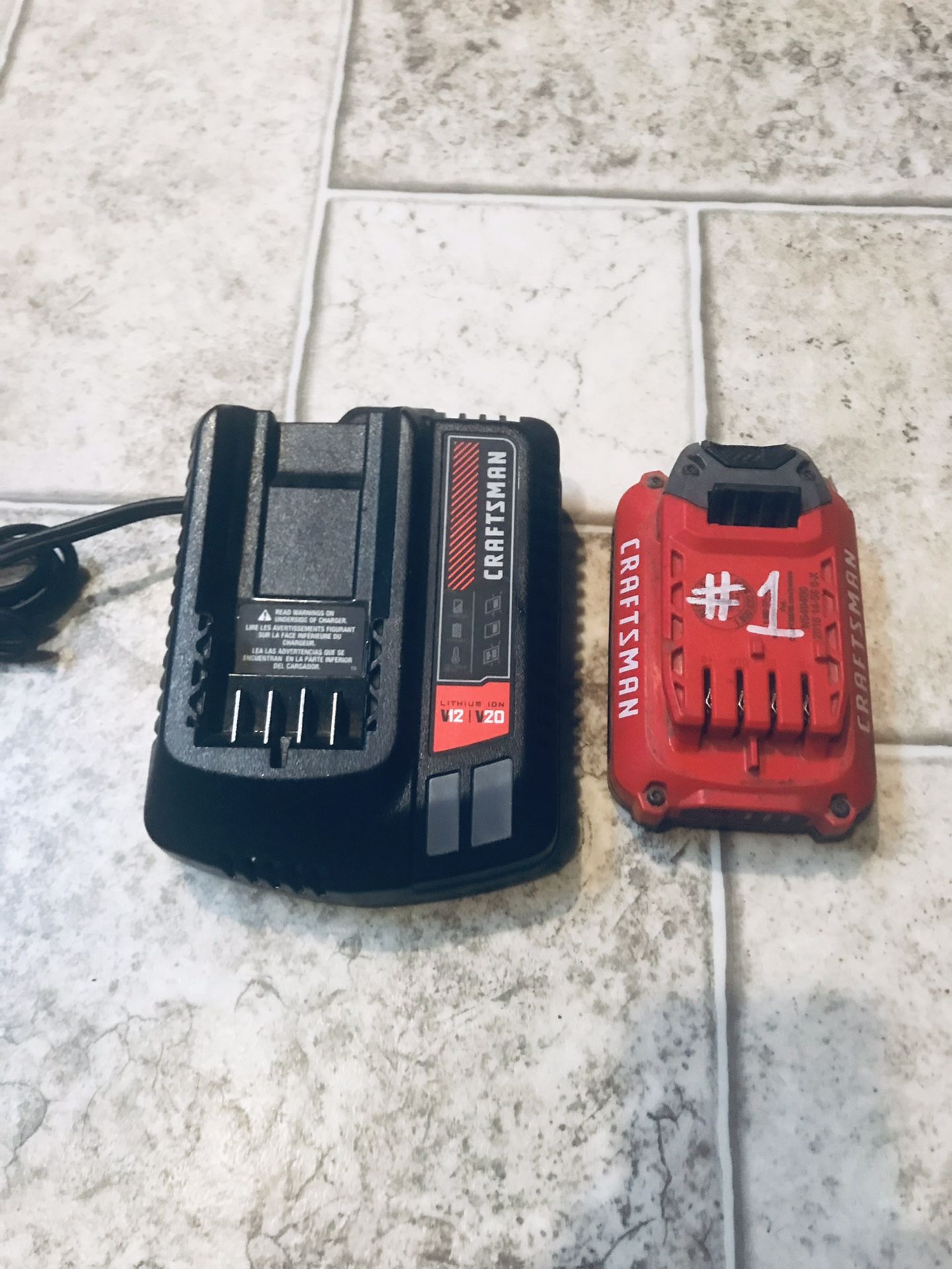 Craftsman Batteries Charger 12 V And 20 V