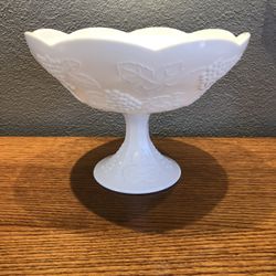 Vintage Antique Gorgeous Milk Glass Serving Pedestal Bowl.  Scalloped Rim And Grapes Decorated .  No markings or brand.  Size 10 inches wide across th