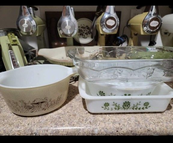 Pyrex Mushroom Baking Dish