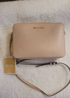 Crossbody MK, Muy Linda En Exelente Estado.