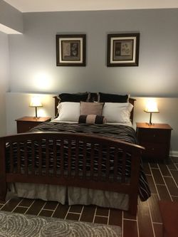 New queen bedroom set with mattress