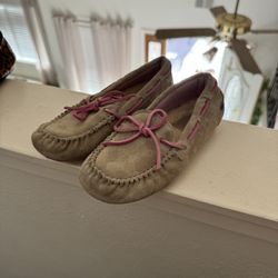 UGG SLIPPERS SIZE 13