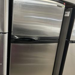Top Freezer Refrigerator 