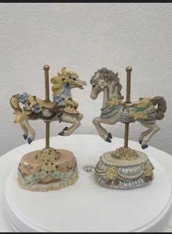 Vintage Carousel Horses (set of 2) Melodies Country Fair Collection / Heritage House
