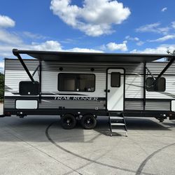 2022 Trail Runner 25JM Camper/ Travel Trailer