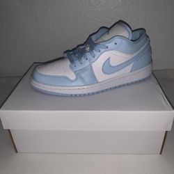 Jordan 1 Low Aluminum
