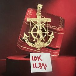 10K Solid Gold Pendant For Wedding 11.3Gr 