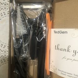 Fruit And Vegetable Peeler