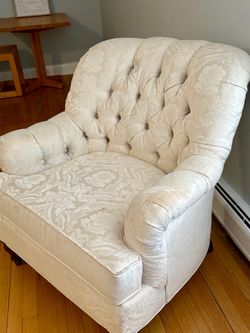 Accent chair