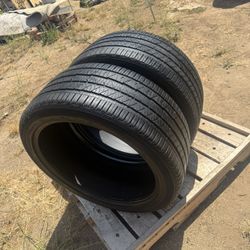 (285/40/22) Tires X2