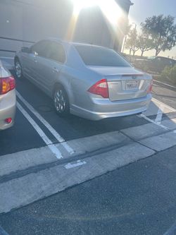 Ford Fusion Silver Sedan 2011