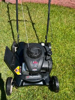 Murray
20 in. 125 cc Briggs & Stratton Walk Behind Gas Push Lawn Mower with 4 Wheel Height Adjustment and Prime 'N Pull Start