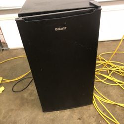 Galanz Mini Fridge