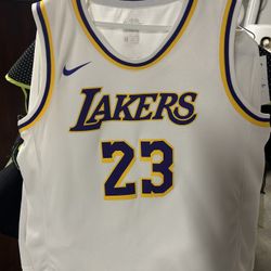 Nike NBA Lakers Jersey-Youth M