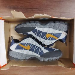 Nike Air Humara Size 9.5