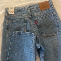 Levi’s Wedgie Straight Leg Jeans