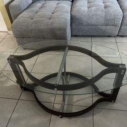 2 side Tables And Coffee Table 
