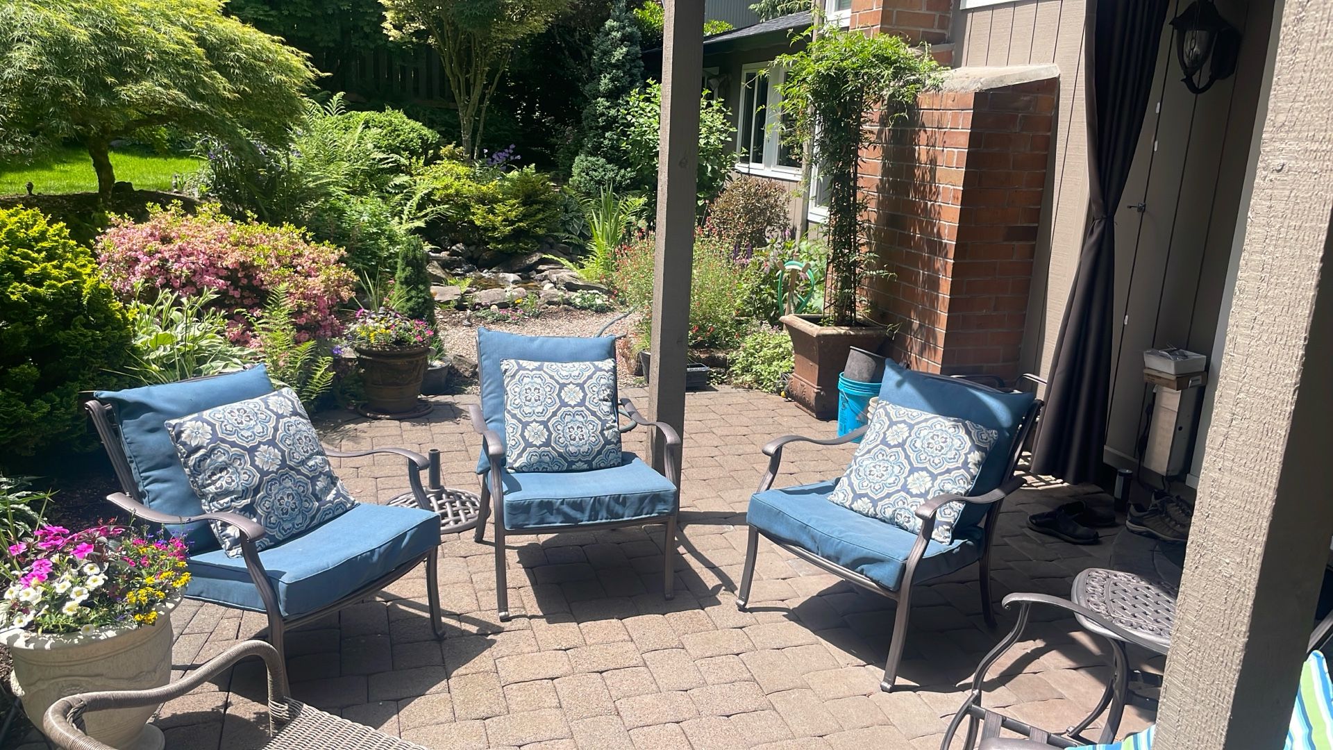 Complete set of 4 seat and back cushions with 4 chair pillows