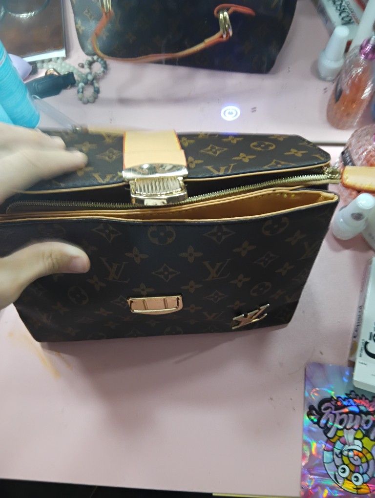 Louis Vuitton Purse