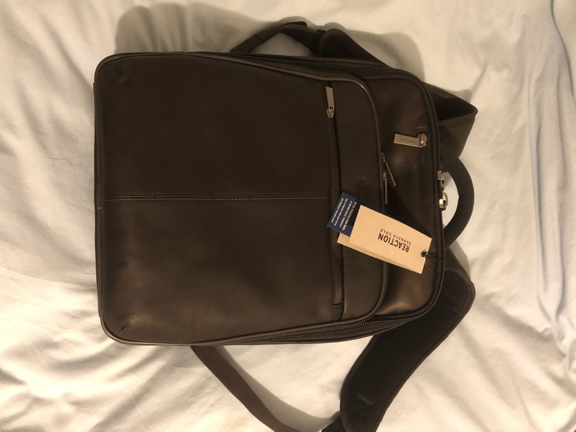 New Colombian leather Kenneth Cole slim backpack