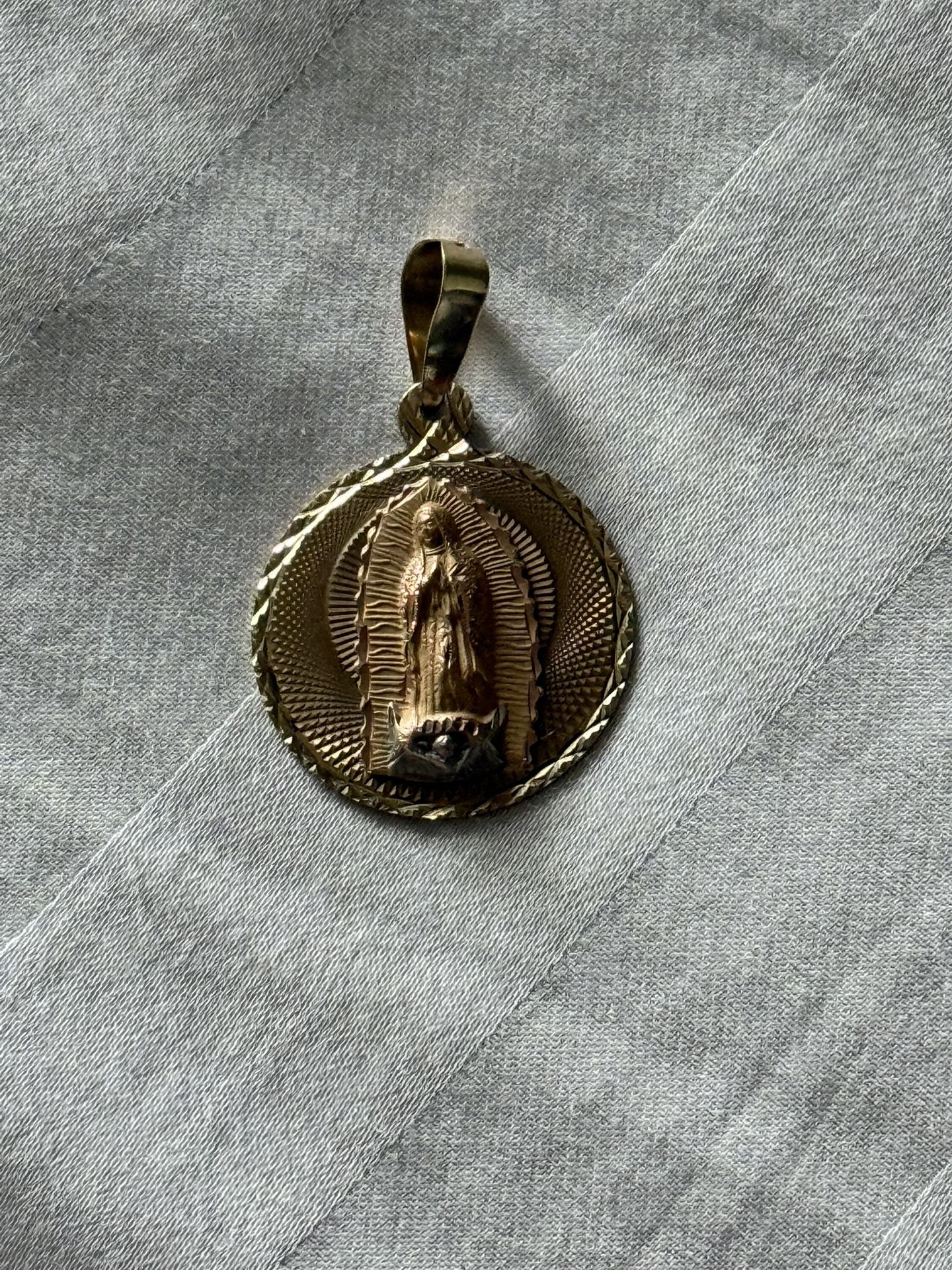Gold Marry Pendant